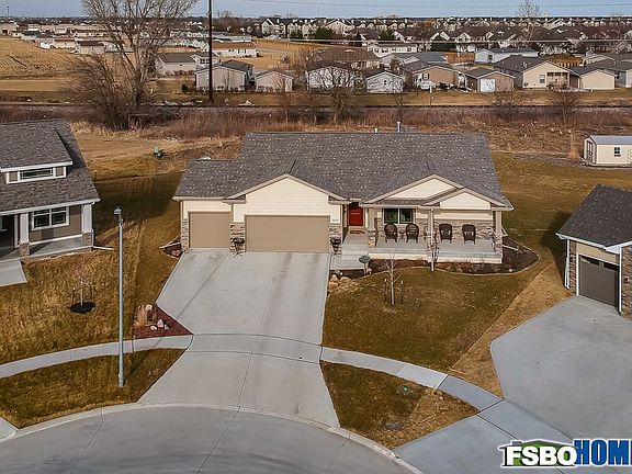2nd image of 1653 95th St