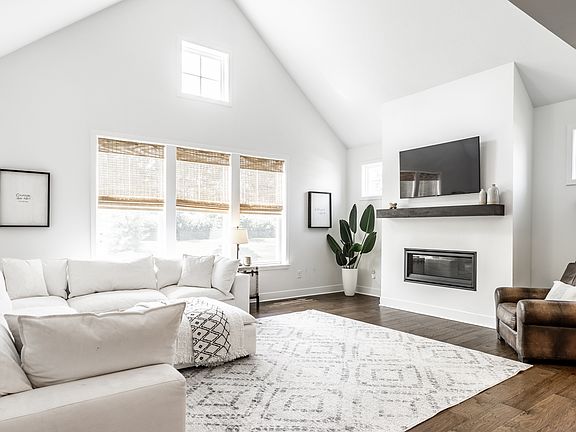 4th image of 10216 Edgerton Ln