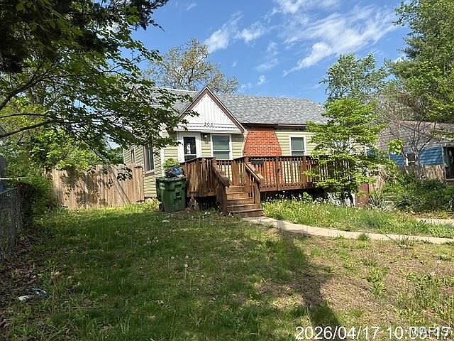 Listing photo 2