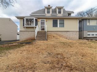 21 N Robert St, Sewaren, NJ 07077