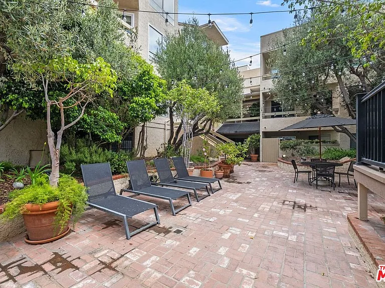 8960 Cynthia St #208 — Photo 8