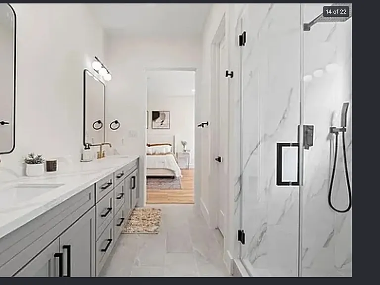 6532 Weston St — Photo 3