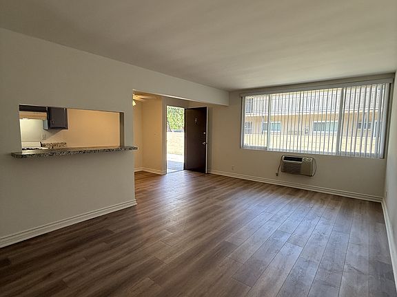 3rd image of 2504 N Naomi St #B