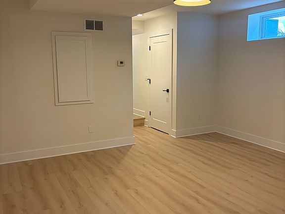 5th image of 3849 S Packard Ave #C3