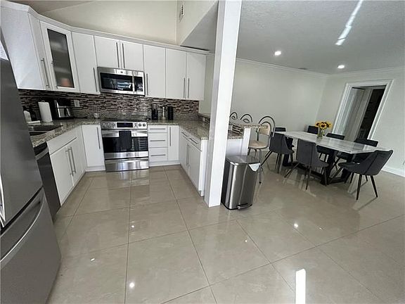 5th image of 605 NW 132nd Ter