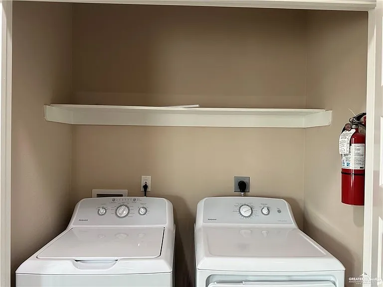 2919 W Driftwood St #4 — Photo 7