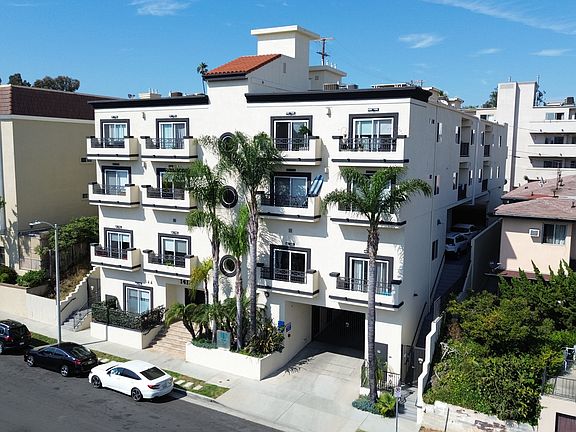 5th image of 1412 Colby Ave #304