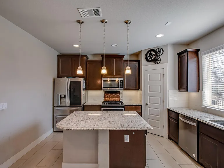 9707 McKnight Loop — Photo 4
