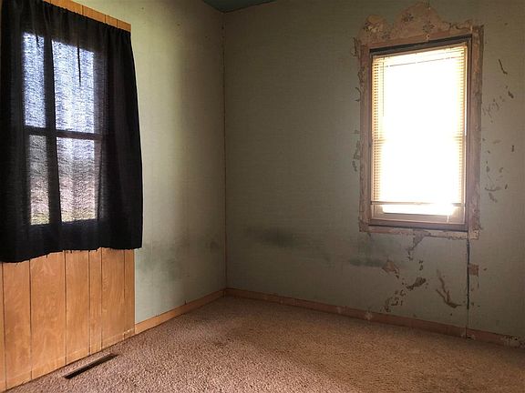 3rd image of 101 S Lake St