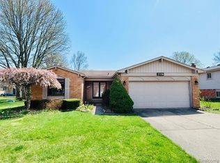2116 Adrienne Dr, Troy, MI 48085