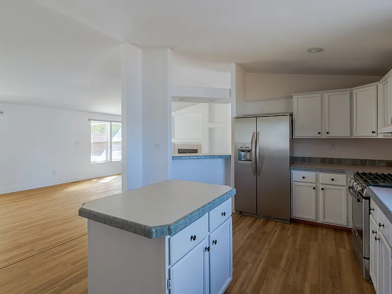 25120 Charina Rd — Photo 22