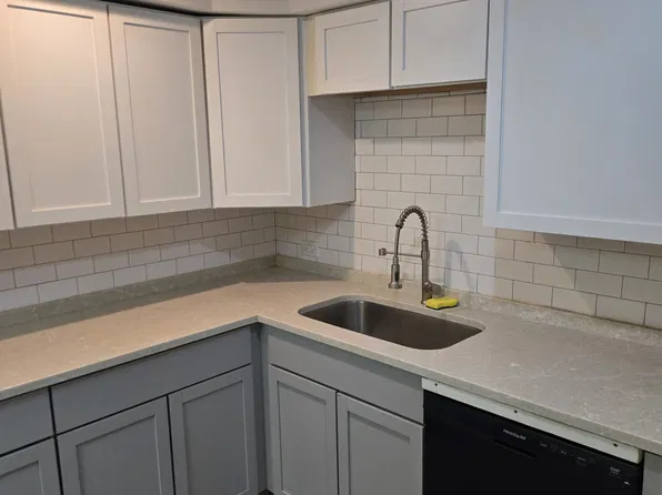 9211 S Laflin St, Chicago, IL