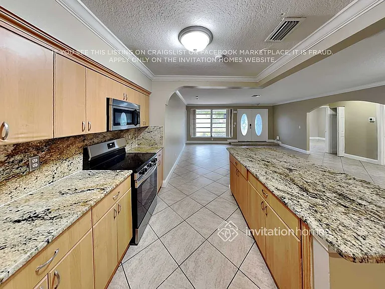 1920 N 53rd Ave — Photo 8