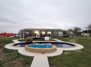 294 Park Valley Dr, Cibolo, TX 78108