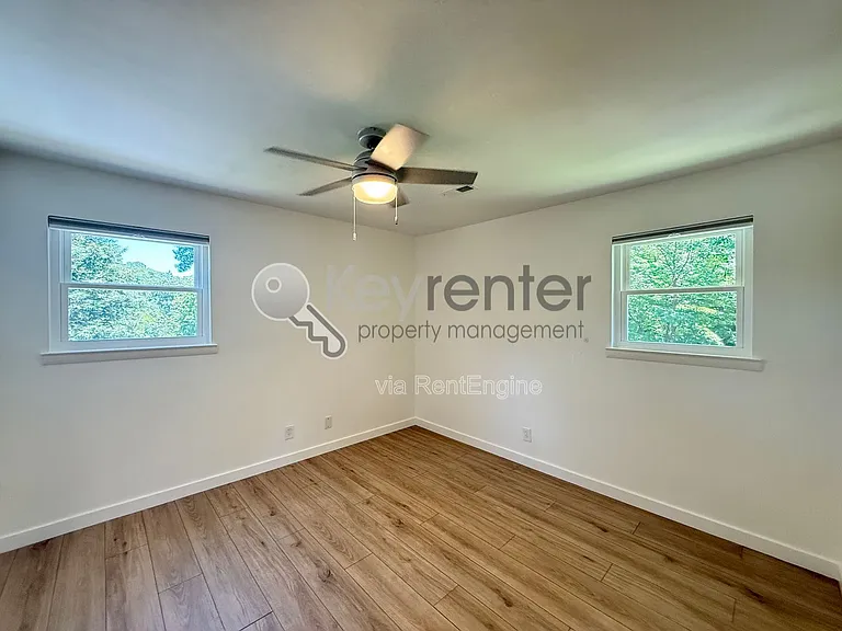1004 Summer St #A — Photo 6