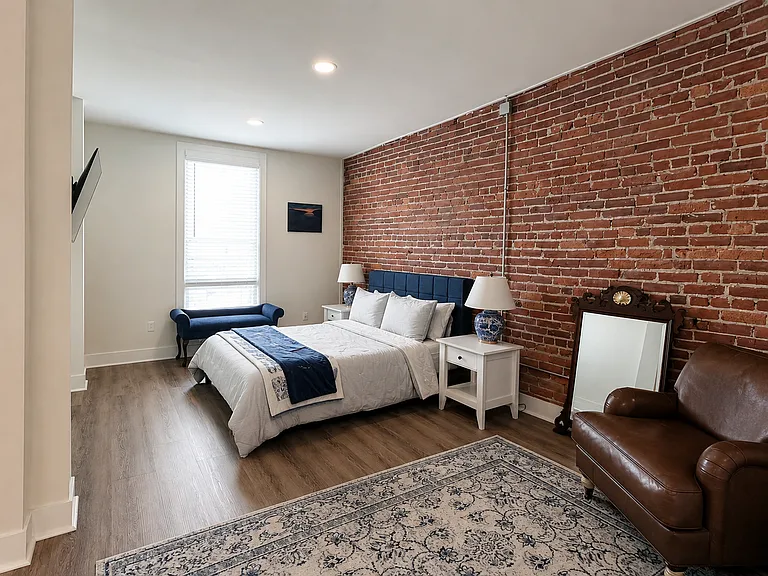 157 N Main St #301 — Photo 5