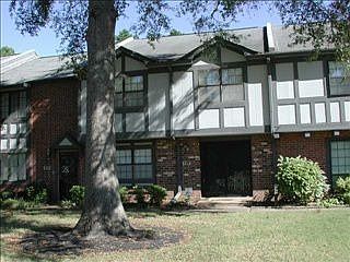 5th image of 939 Green Oaks Dr
