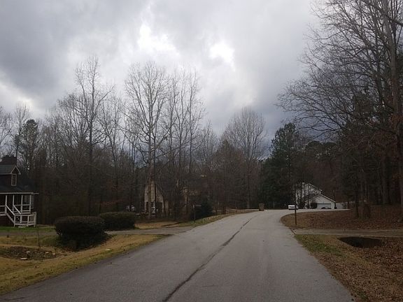 5th image of 1005 Park Place Ln