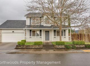 939 N 65th Pl, Springfield, OR 97478