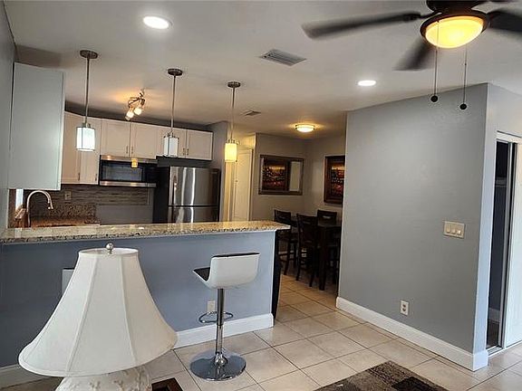 5th image of 10706 N 15th St #A
