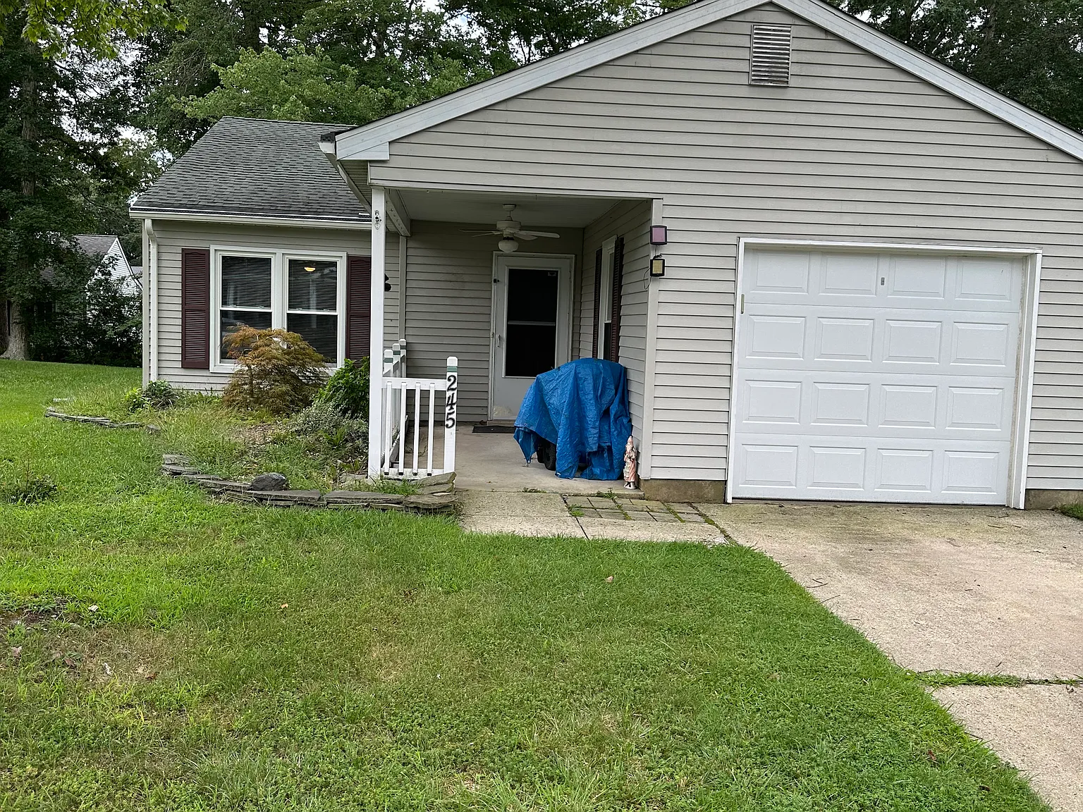 2 bed, 969 sqft, $1,800 — Photo 1