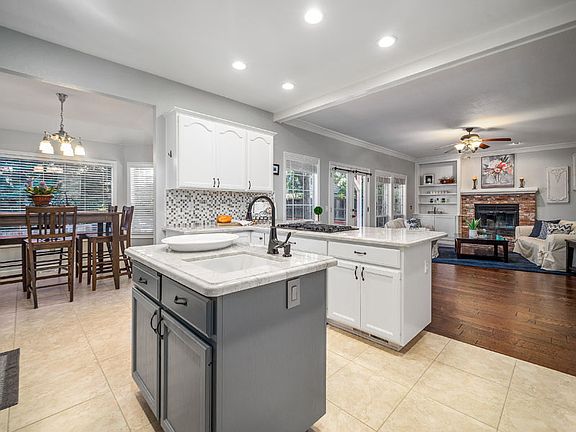 4th image of 1326 Cromwell Ct