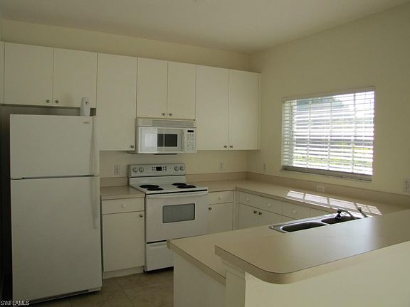 5th image of 3268 Amanda Ln APT 1