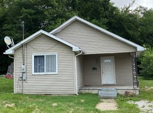 318 10th St, Tell City, IN
