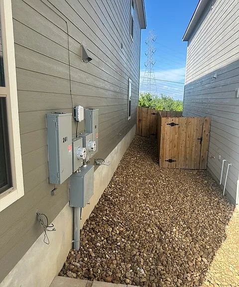 7166 Magnolia Vlg #101 — Photo 24