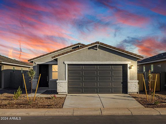 3rd image of 3048 E HAYDEN ROSE Avenue