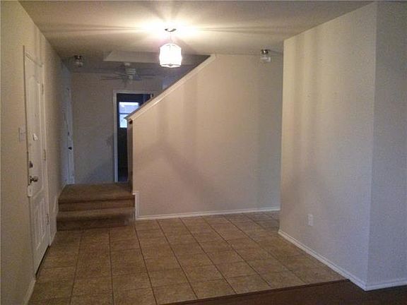 4th image of 4809 Egret St