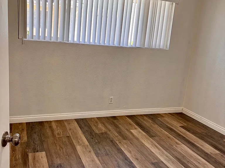 2604 Rudder Ave — Photo 6
