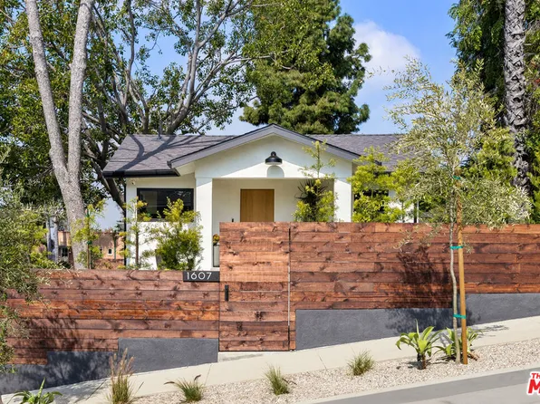 1607 N Benton Way, Los Angeles, CA 90026