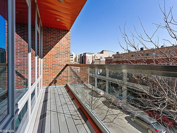 5th image of 1722 W Belmont Ave #4