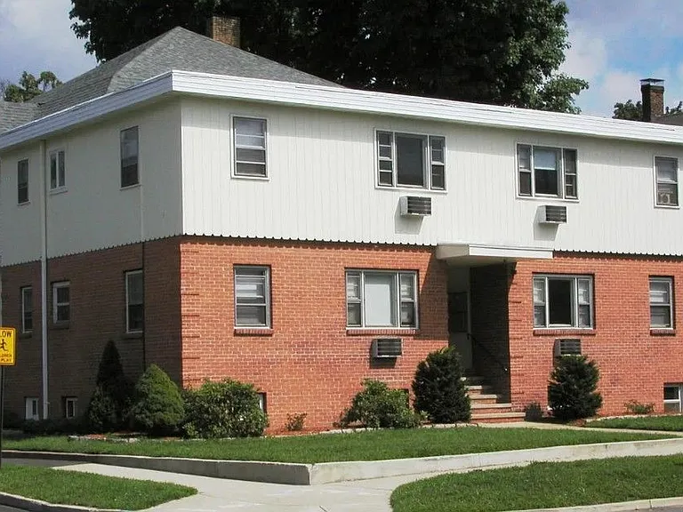 205 Elm St #10 — Photo 4