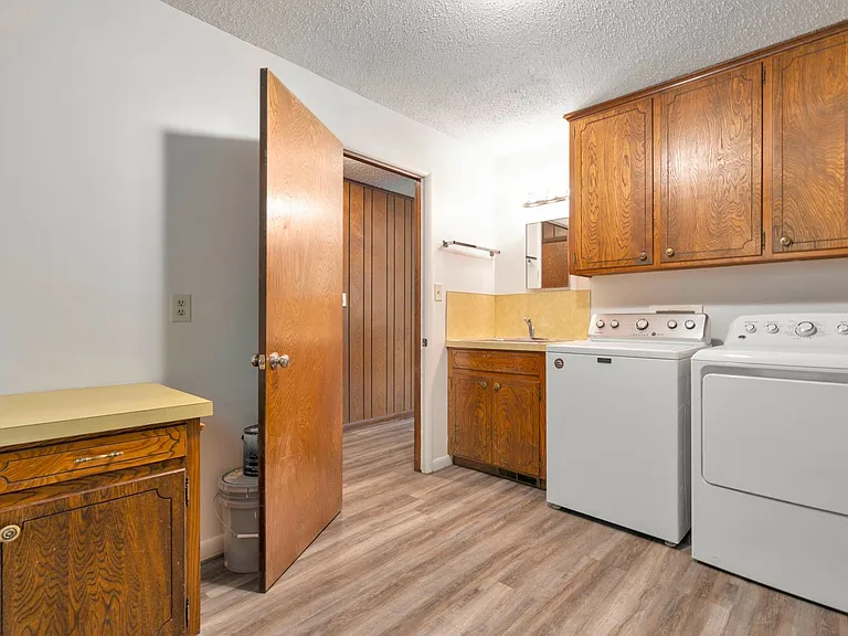 1660 Palmer Pl — Photo 12