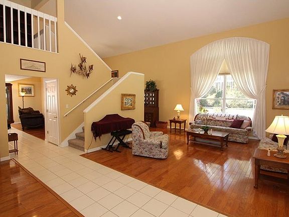 3rd image of 4602 Saddleworth Cir