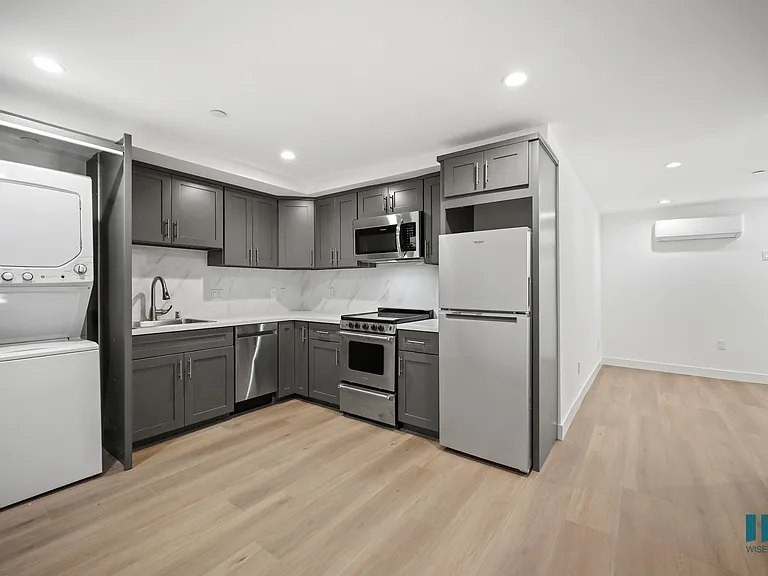 429 N Hayworth Ave — Photo 67