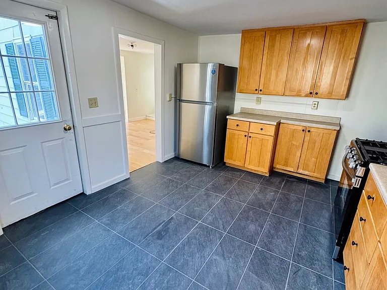 378 North Ave — Photo 2