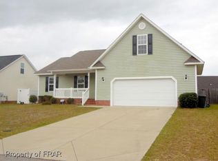 1482 Avoncroft Dr, Fayetteville, NC 28306