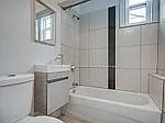 604 A Queen St W — Photo 16