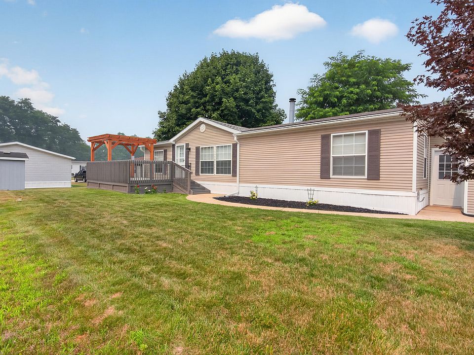 1st image of 5688 Hawthorn St #109
