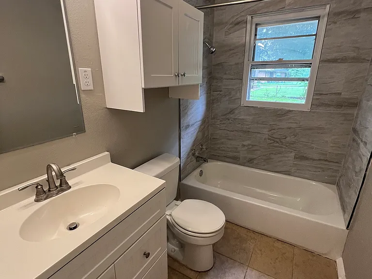 2105 Maple Dr — Photo 14