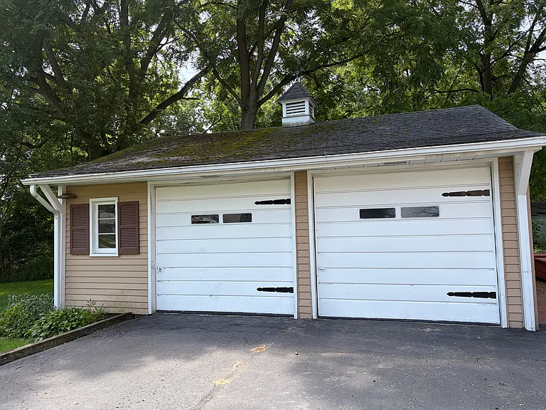 866 Colebrook Dr — Photo 5
