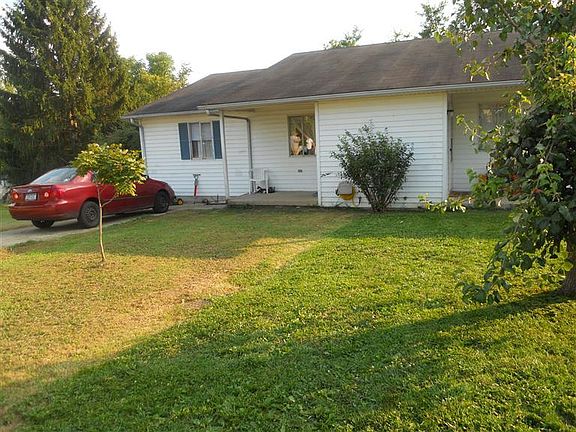 3rd image of 126 Lee Dr