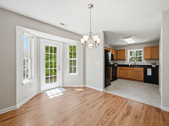 5th image of 4408 Nightfall Ct