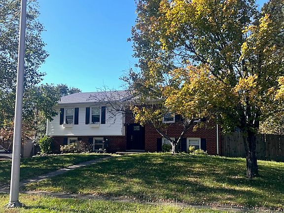 2nd image of 2601 Oakmont Ct