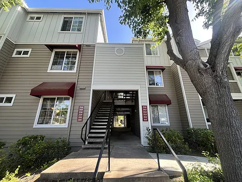 250 Santa Fe Ter #303 Photo 1