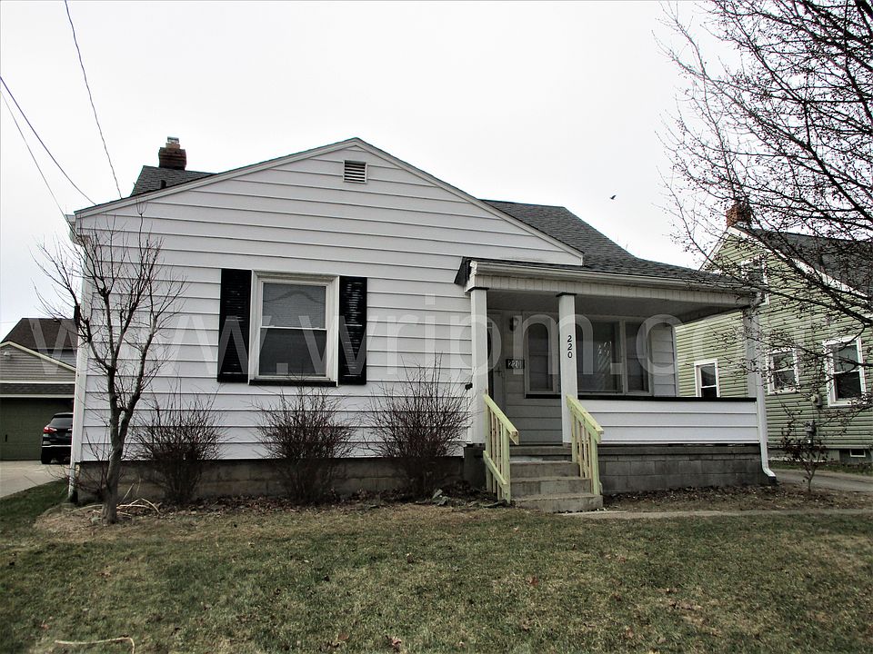 1st image of 220 Wilson St
