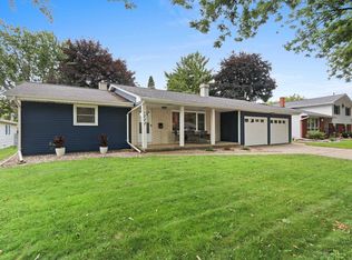 1222 Royal Blvd, Green Bay, WI 54303